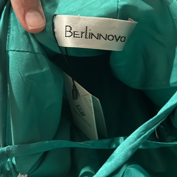 Berlinnova Green Spaghetti Straps Corset Back Long Prom Formal Dress - Picture 10 of 11